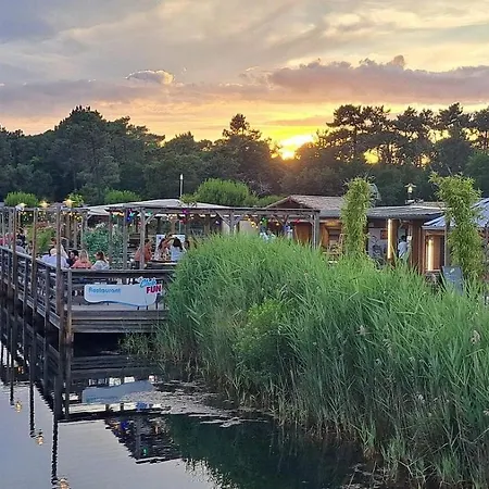 Un Toit Sur Le Bassin Solaire Kamp alanı *